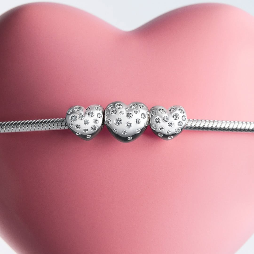Pandora heart-themed ring